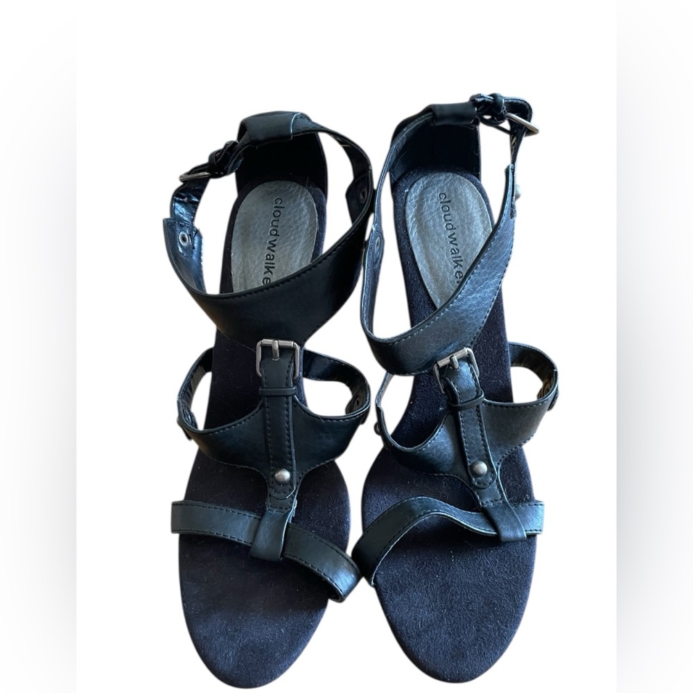 Cloudwalkers Black Strappy Buckle Women's Sandals size 9.5 genuine leather.
